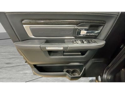 2017 RAM 1500 Limited Crew Cab 4x4 6'4" Box