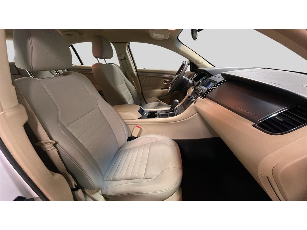 2015 Ford Taurus SE
