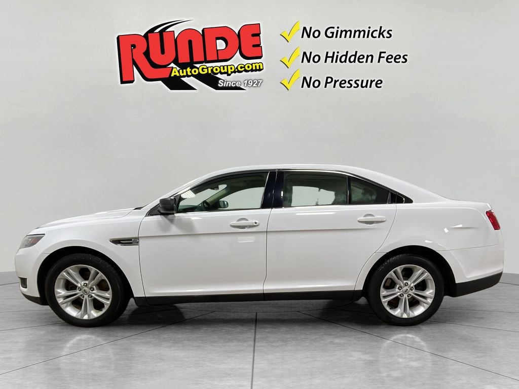 2015 Ford Taurus SE