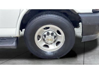 2023 Chevrolet Express Passenger 3500 1LS