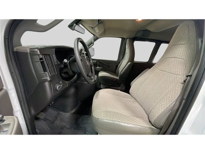 2024 Chevrolet Express Passenger 3500 1LT