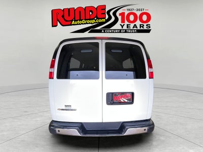 2025 Chevrolet Express Passenger 1LT