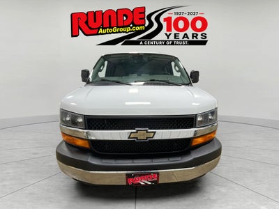 2025 Chevrolet Express Passenger 1LT