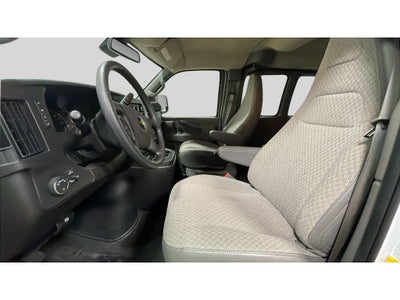 2025 Chevrolet Express Passenger 1LT