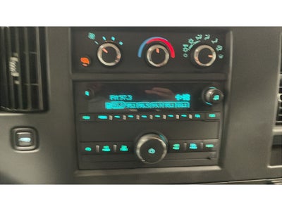2025 Chevrolet Express Passenger 1LT