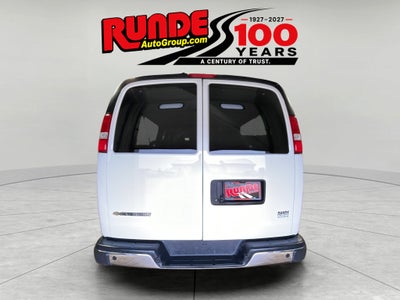 2025 Chevrolet Express Passenger 1LT