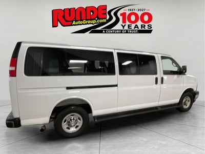 2025 Chevrolet Express Passenger 1LT