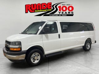 2025 Chevrolet Express Passenger 1LT