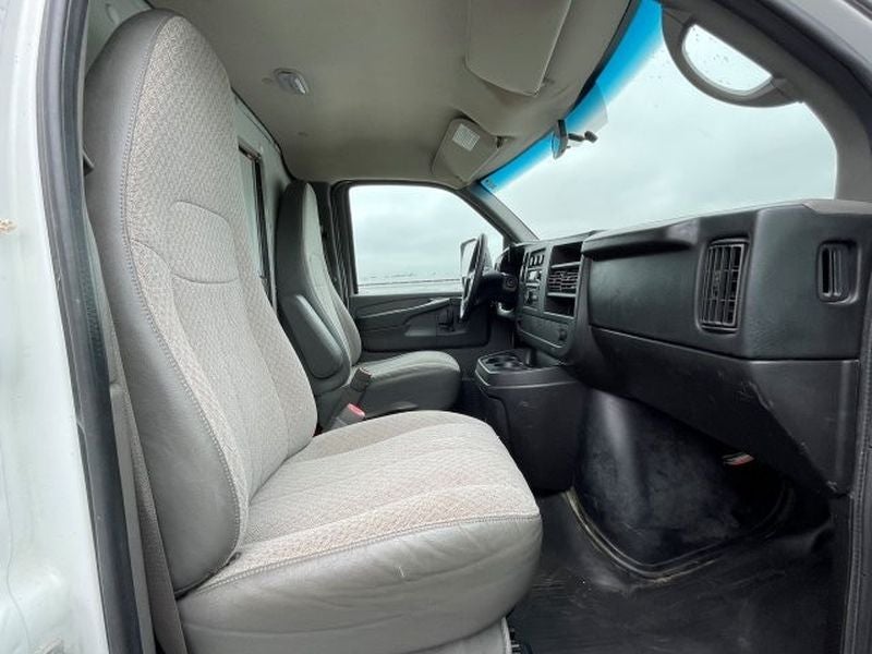 2012 Chevrolet Express Cutaway 4500 2WT