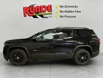 2022 GMC Acadia AT4