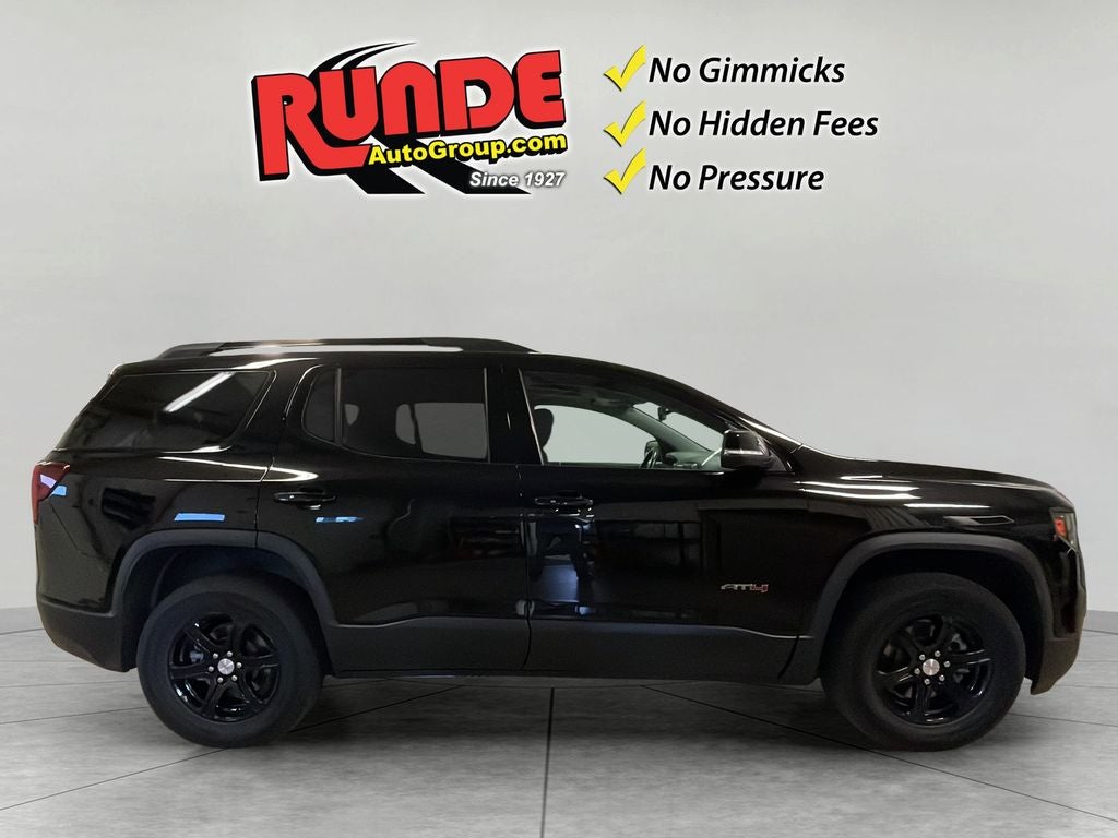 2022 GMC Acadia AT4