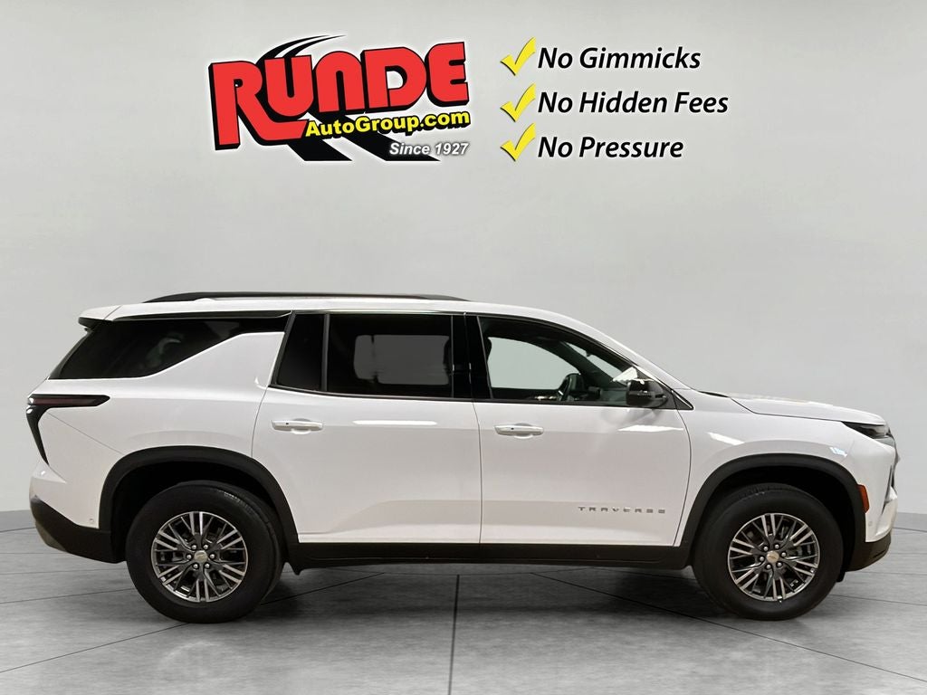 2024 Chevrolet Traverse LT