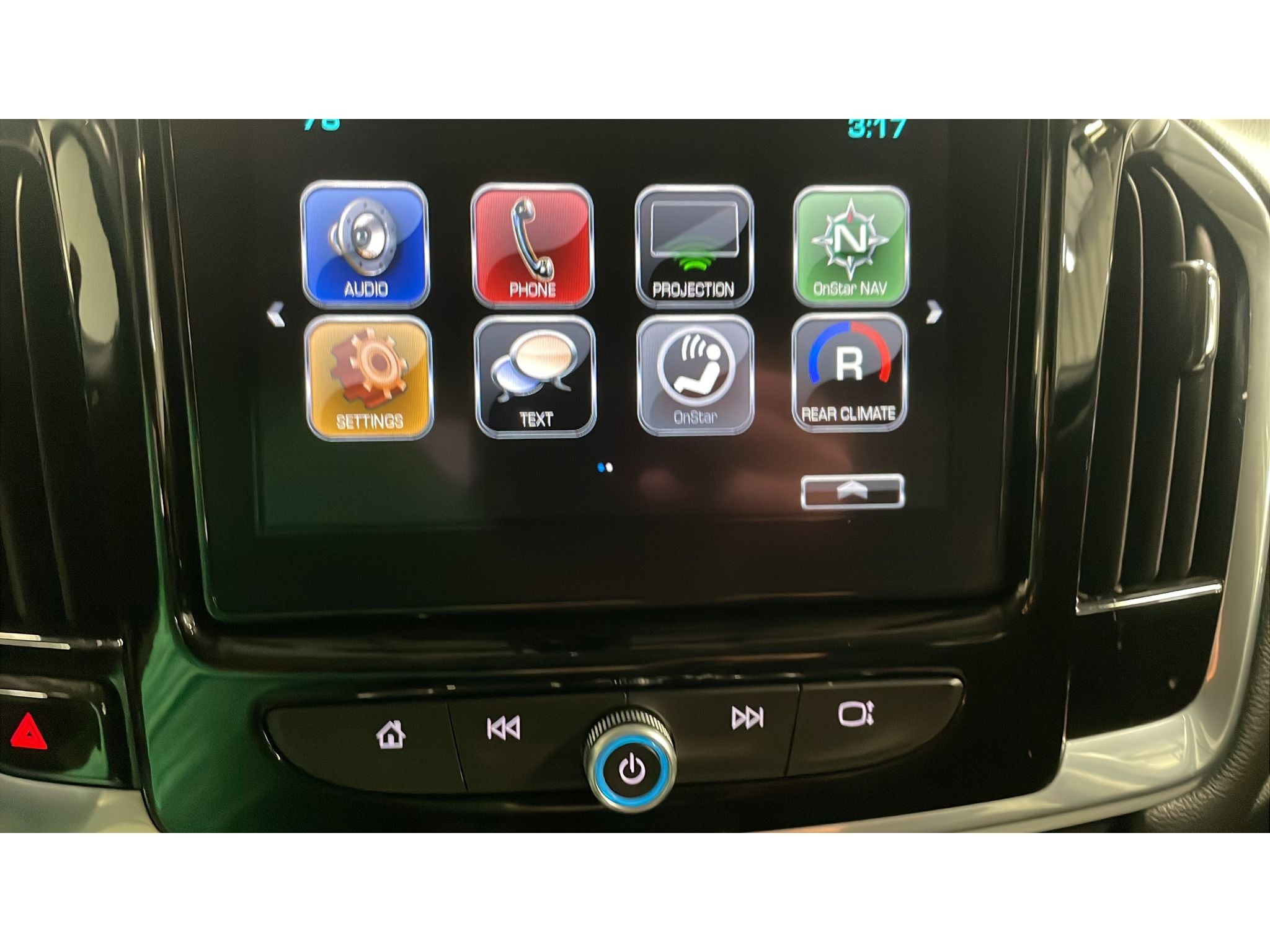 2018 Chevrolet Traverse LT Cloth