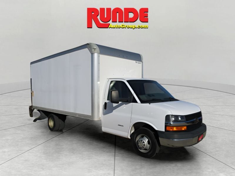 2017 Chevrolet Express Cutaway 4500 2WT
