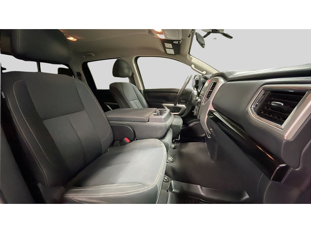 2017 Nissan TITAN XD SV Diesel