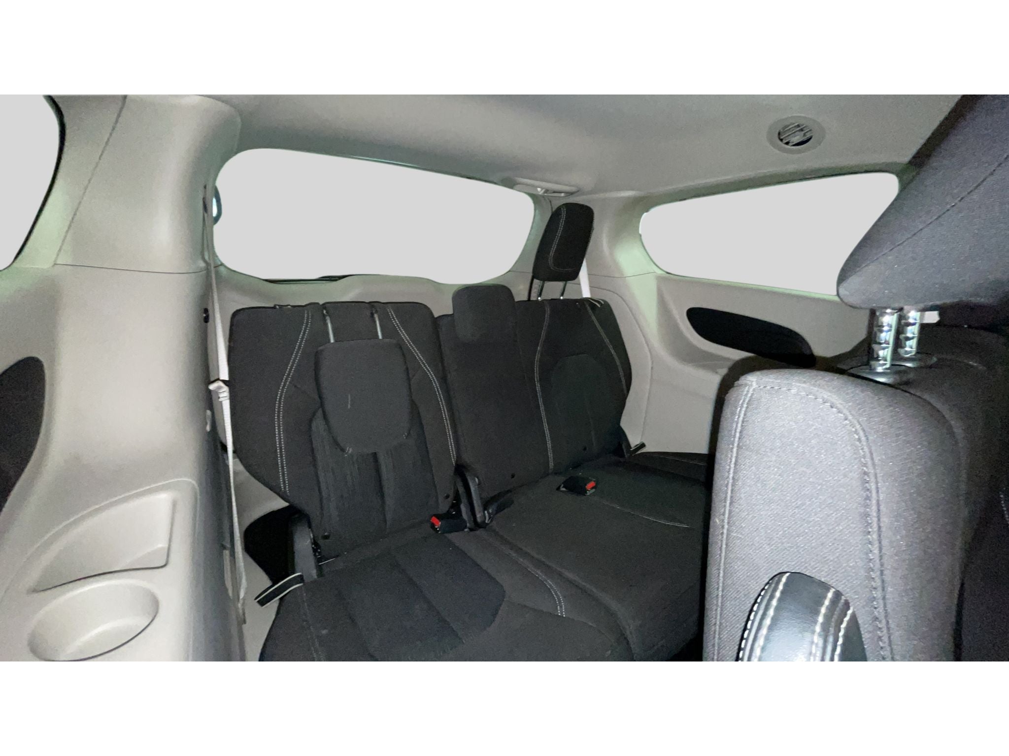 2021 Chrysler Voyager L