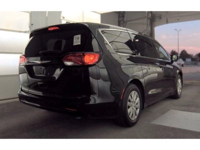 2021 Chrysler Voyager L