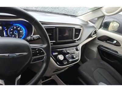 2021 Chrysler Voyager L