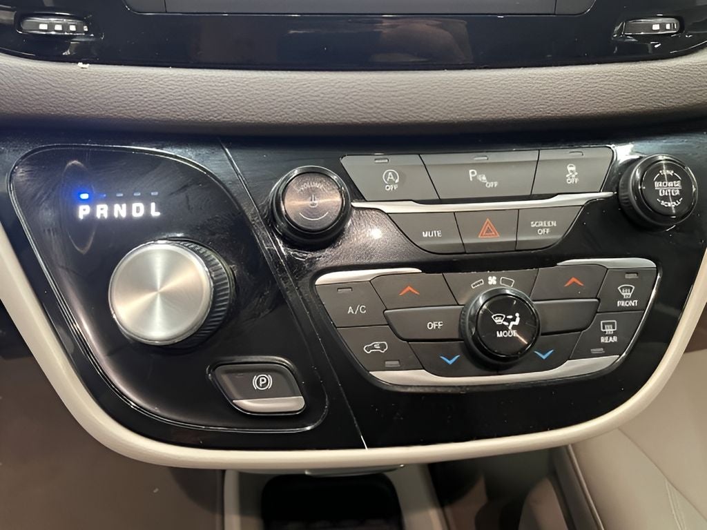 2019 Chrysler Pacifica LX