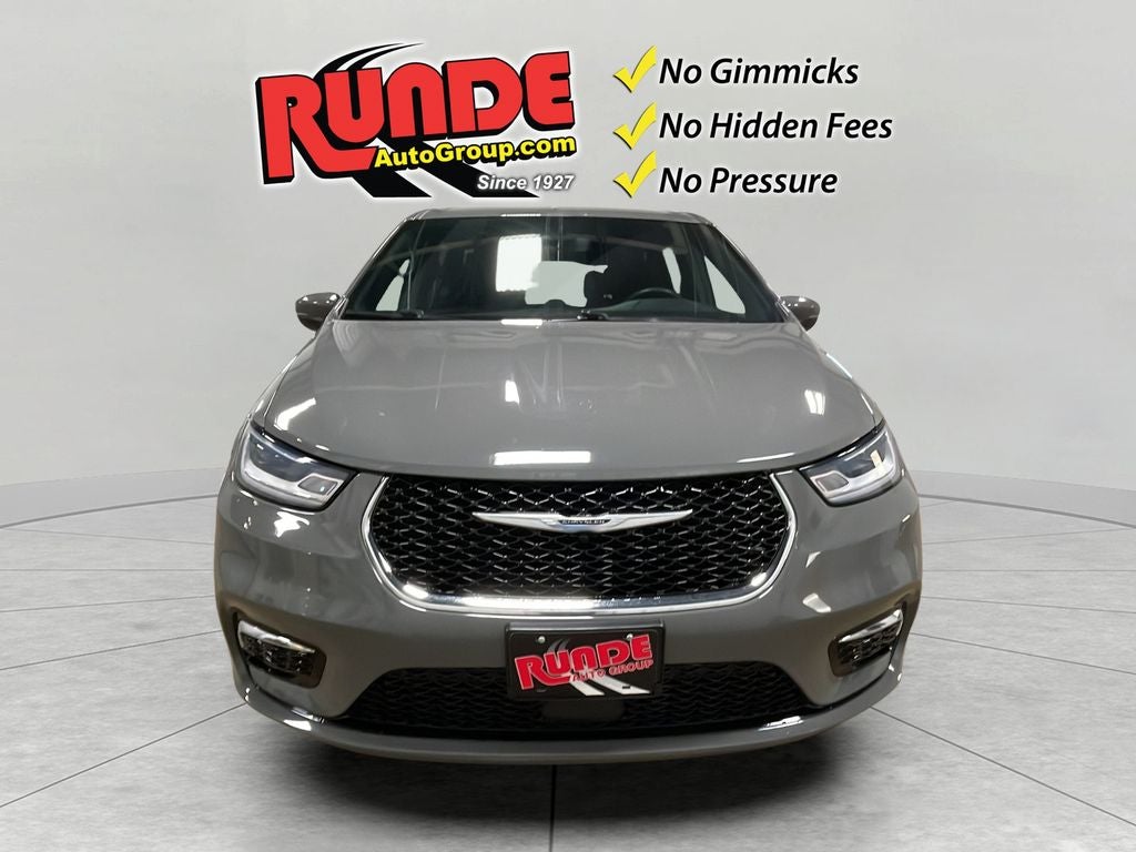 2023 Chrysler Pacifica Touring