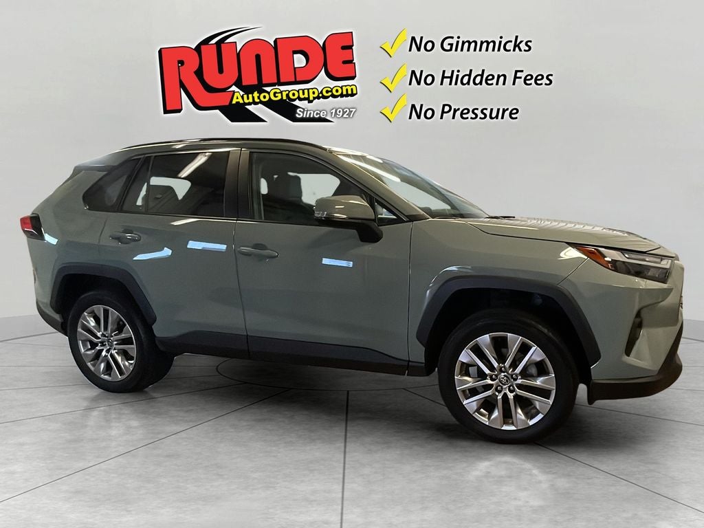 2022 Toyota RAV4 XLE Premium