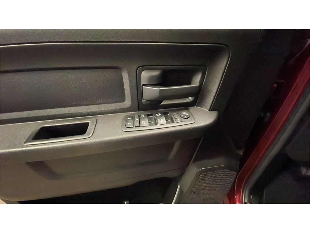 2018 RAM 1500 Express Crew Cab 4x4 5'7" Box