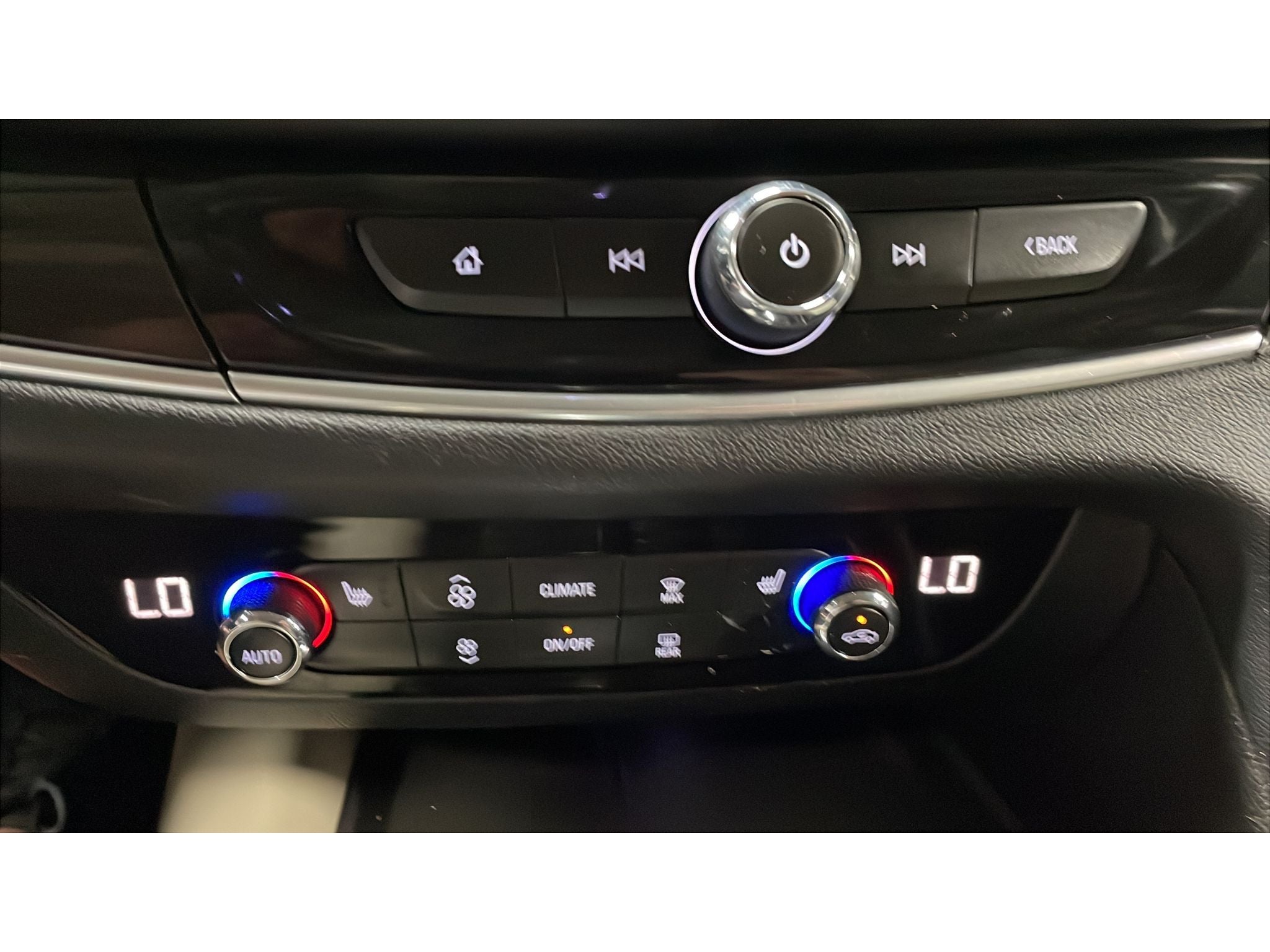 2018 Buick Enclave Essence