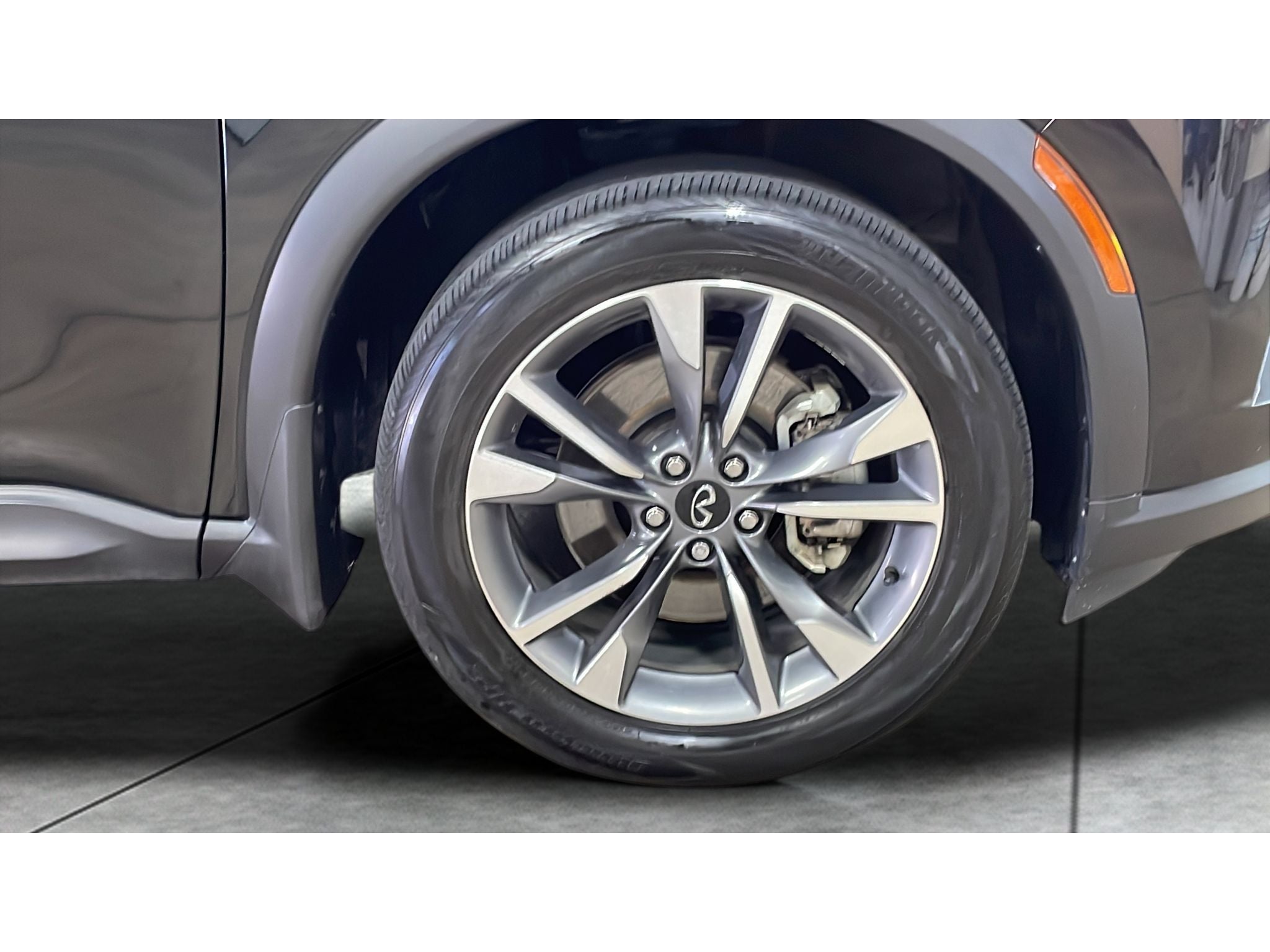 2024 INFINITI QX60 LUXE