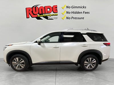 2024 Nissan Pathfinder SL
