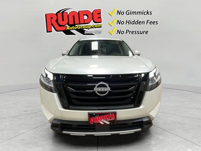 2024 Nissan Pathfinder SL