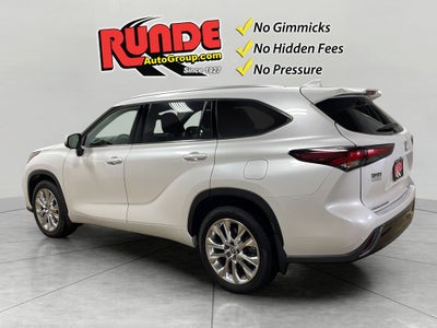 2024 Toyota Highlander LE