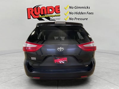 2019 Toyota Sienna LE Auto Access Seat