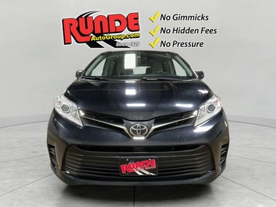 2019 Toyota Sienna LE Auto Access Seat