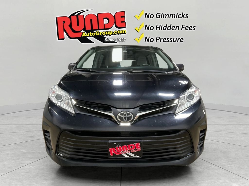 2019 Toyota Sienna LE Auto Access Seat