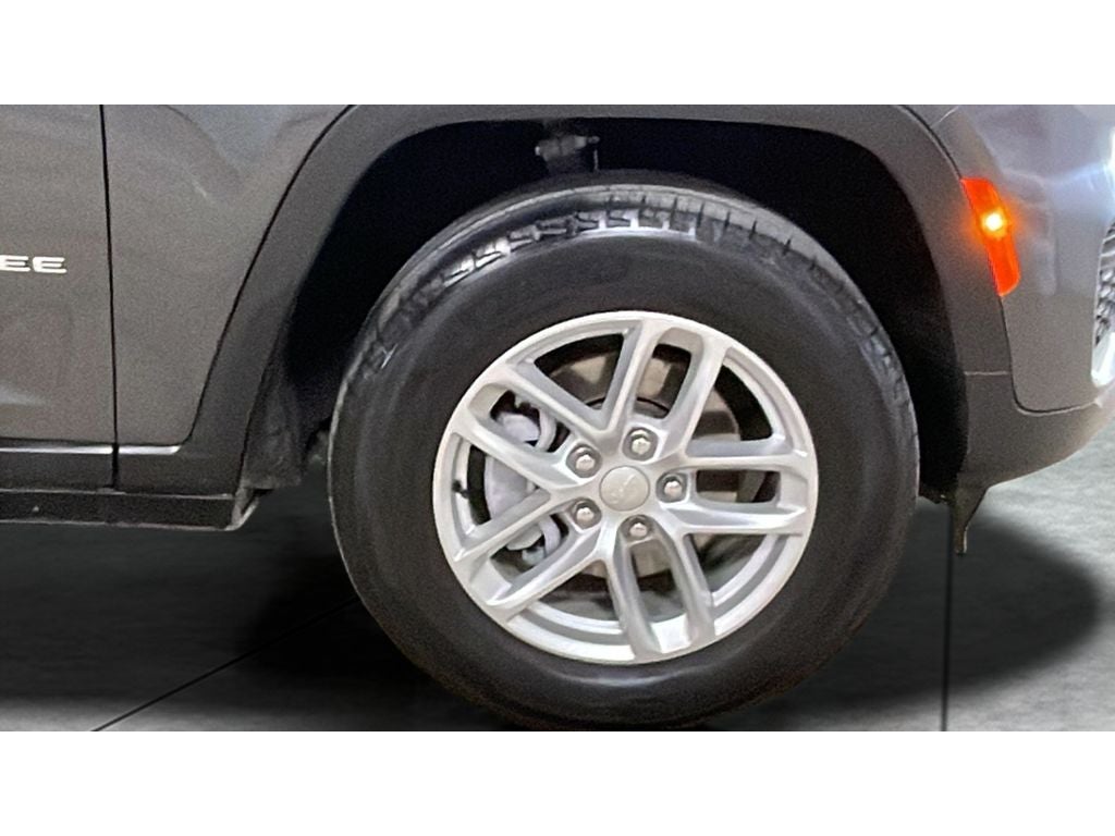 2024 Jeep Grand Cherokee Laredo X