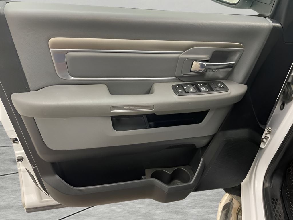 2017 RAM 1500 SLT