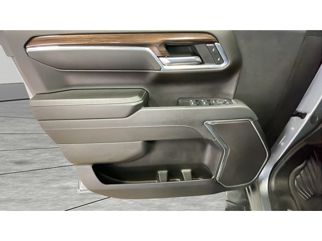 2023 Chevrolet Silverado LT