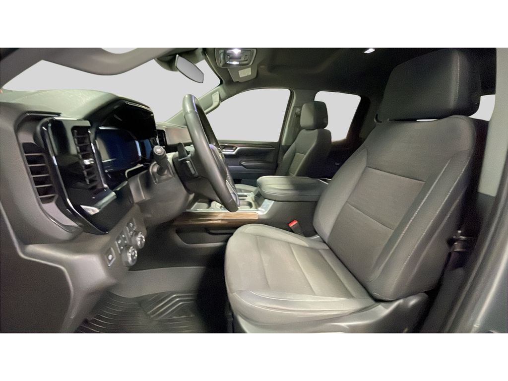 2023 Chevrolet Silverado LT