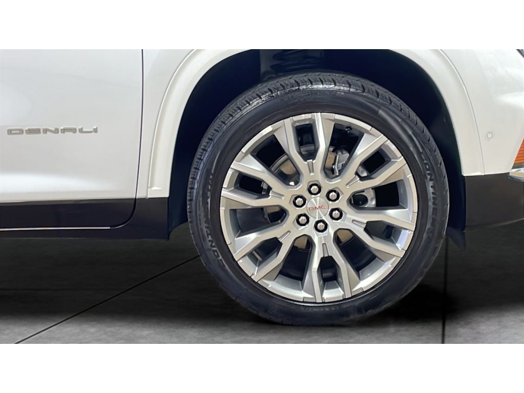2025 GMC Acadia AWD Denali