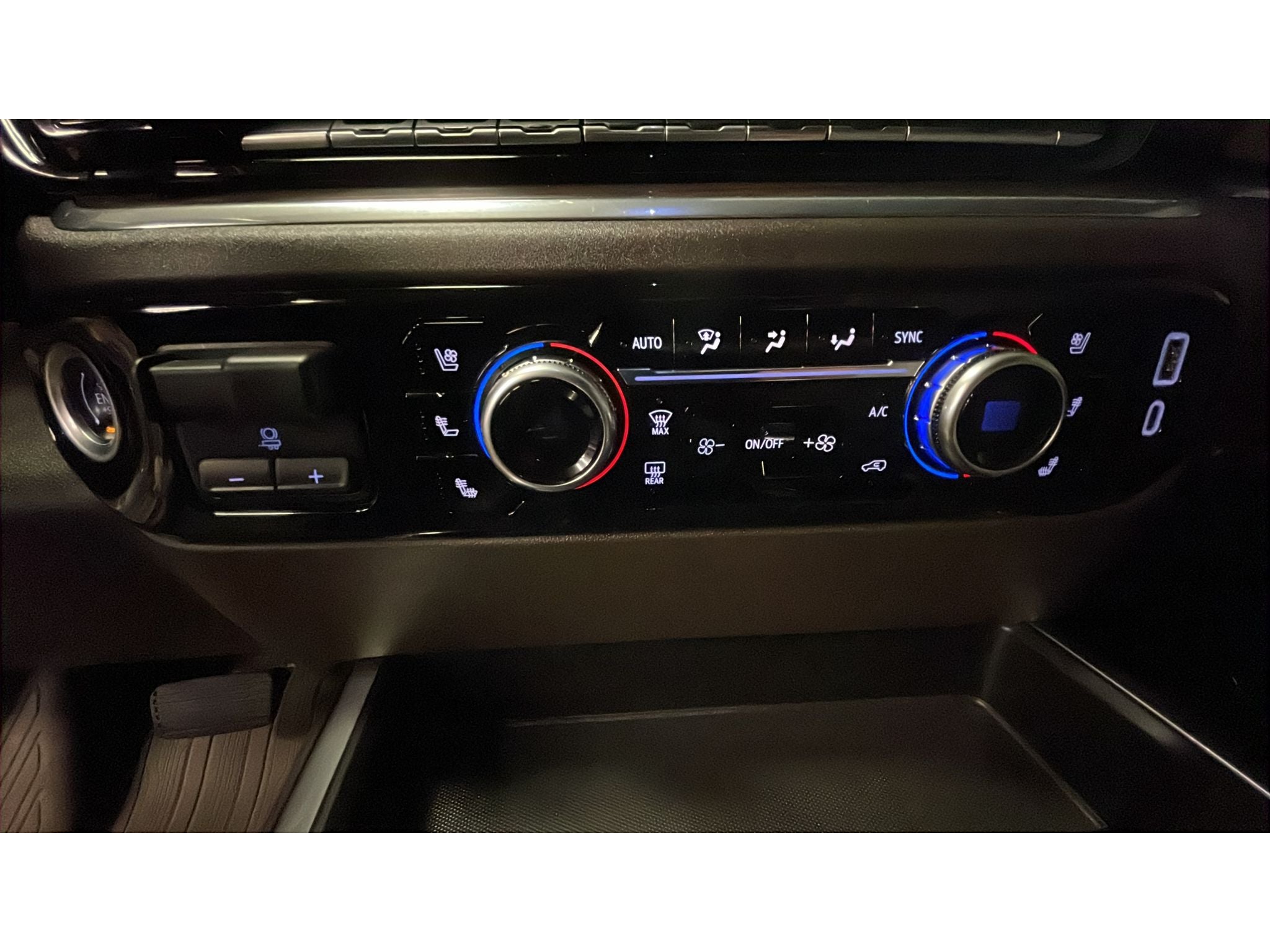 2024 GMC Sierra SLT