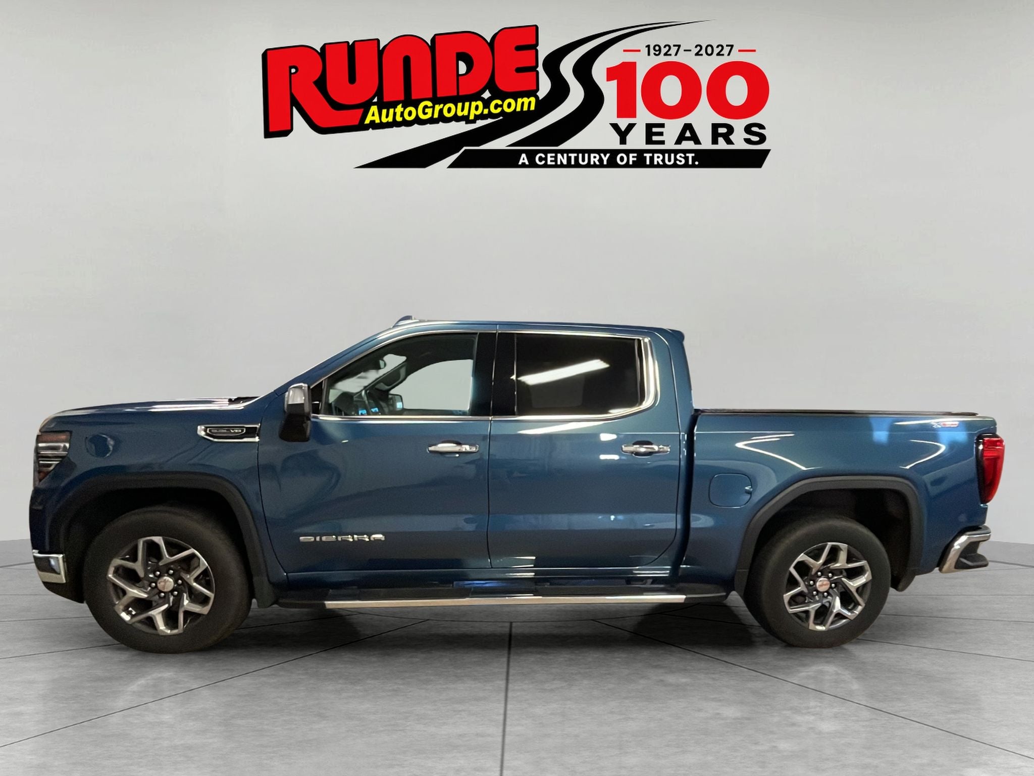 2024 GMC Sierra SLT