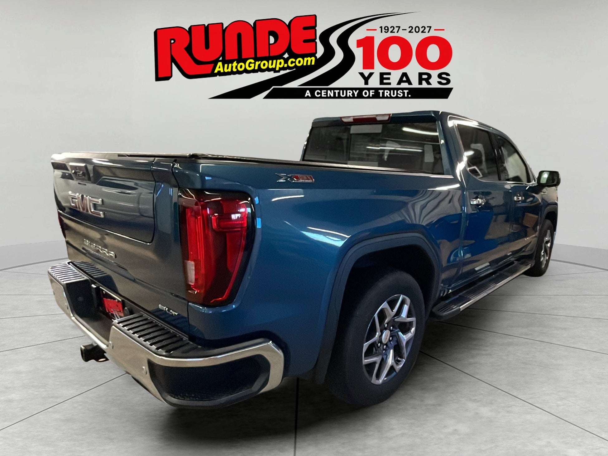 2024 GMC Sierra SLT