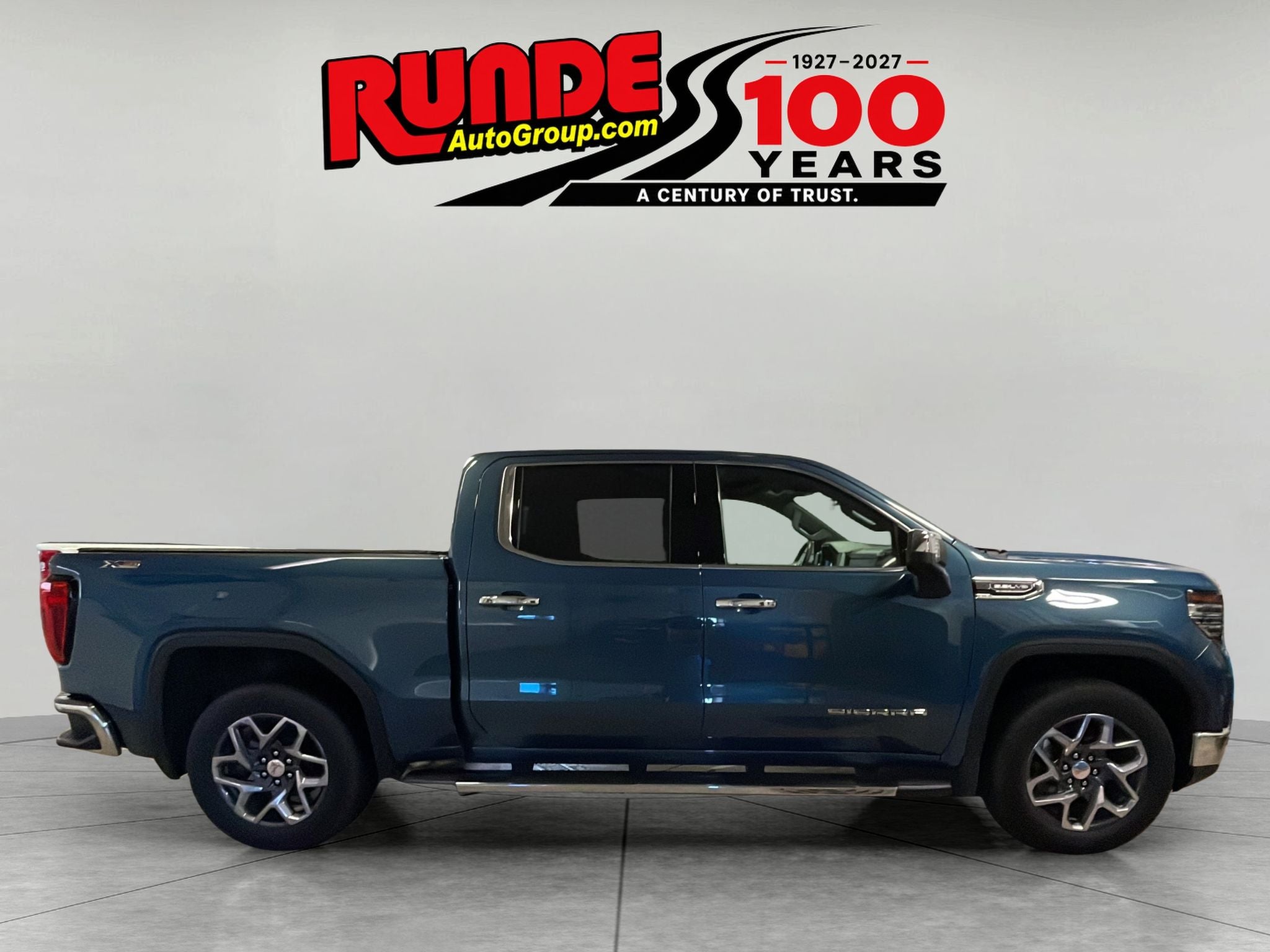 2024 GMC Sierra SLT