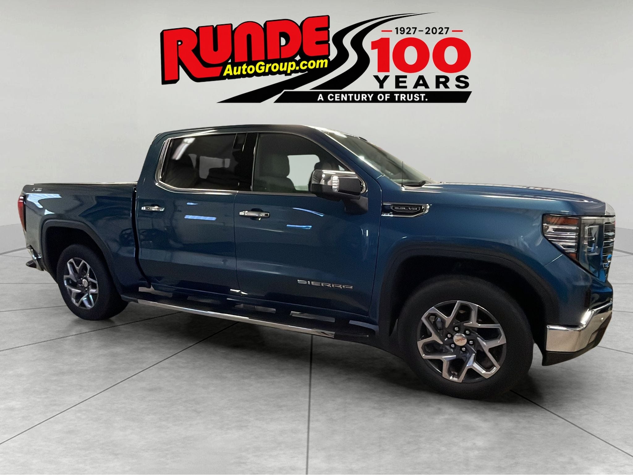 2024 GMC Sierra SLT