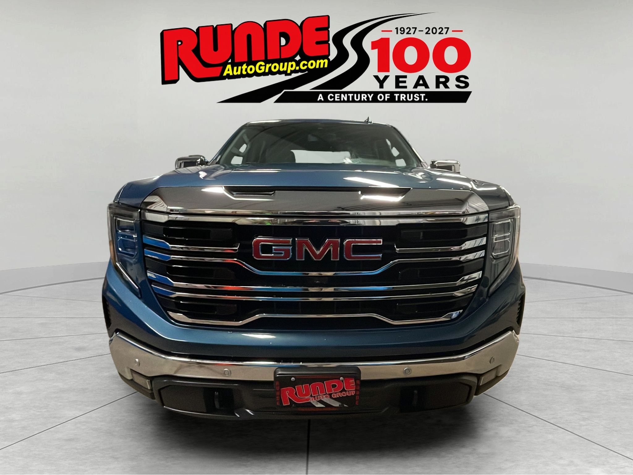 2024 GMC Sierra SLT