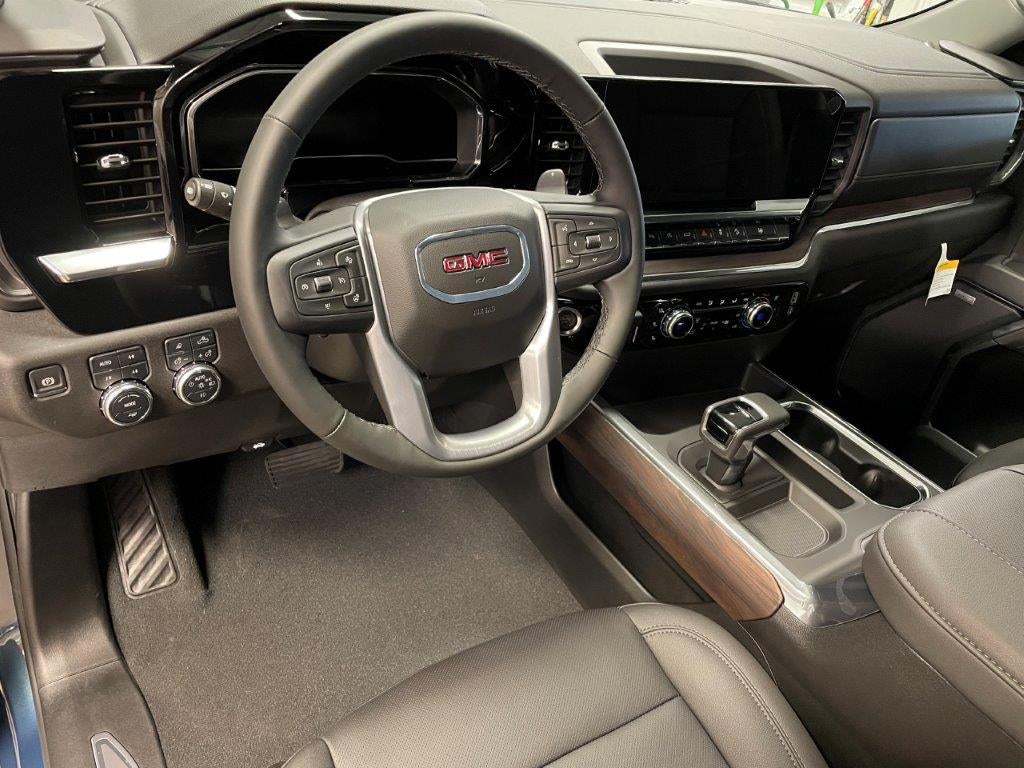 2024 GMC Sierra SLT
