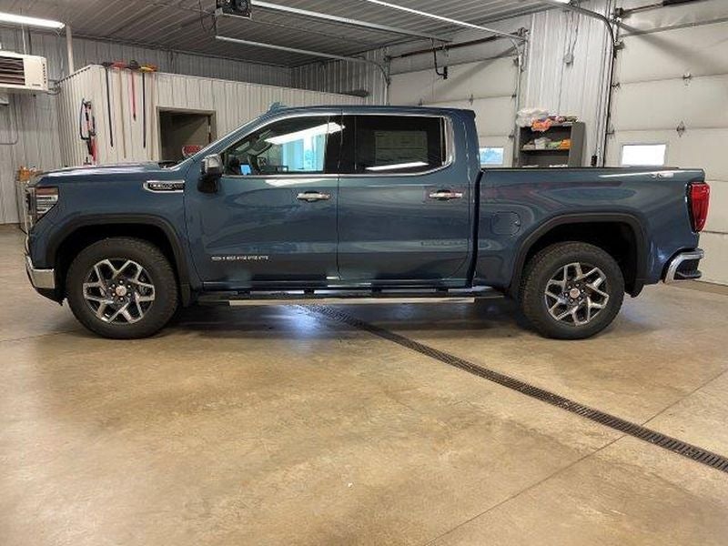 2024 GMC Sierra SLT