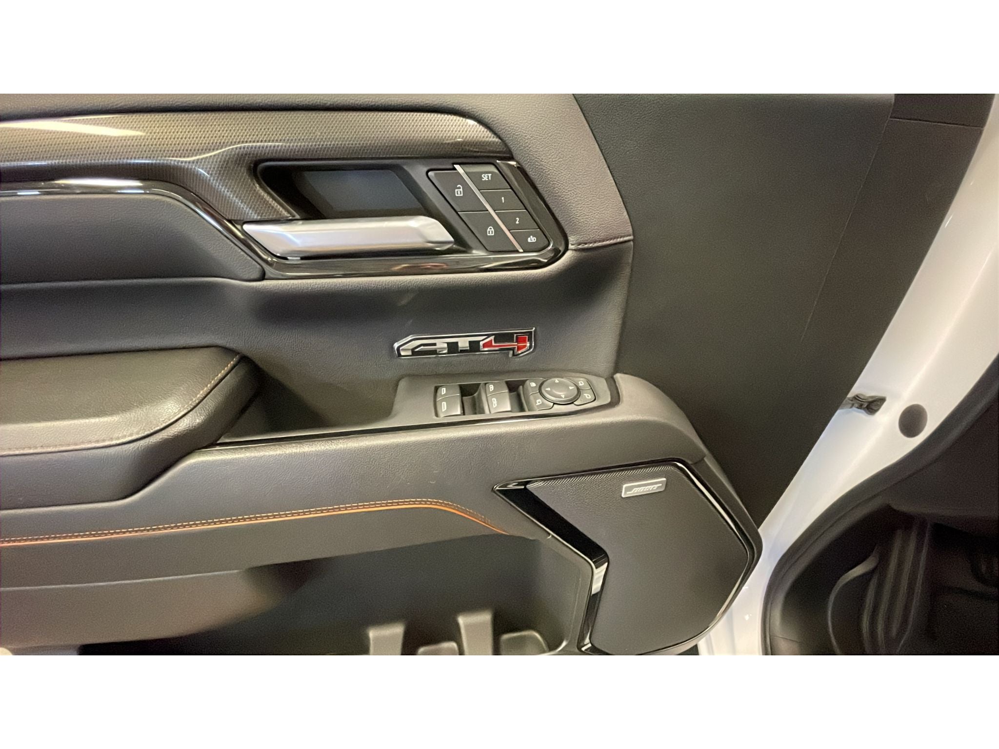 2023 GMC Sierra AT4