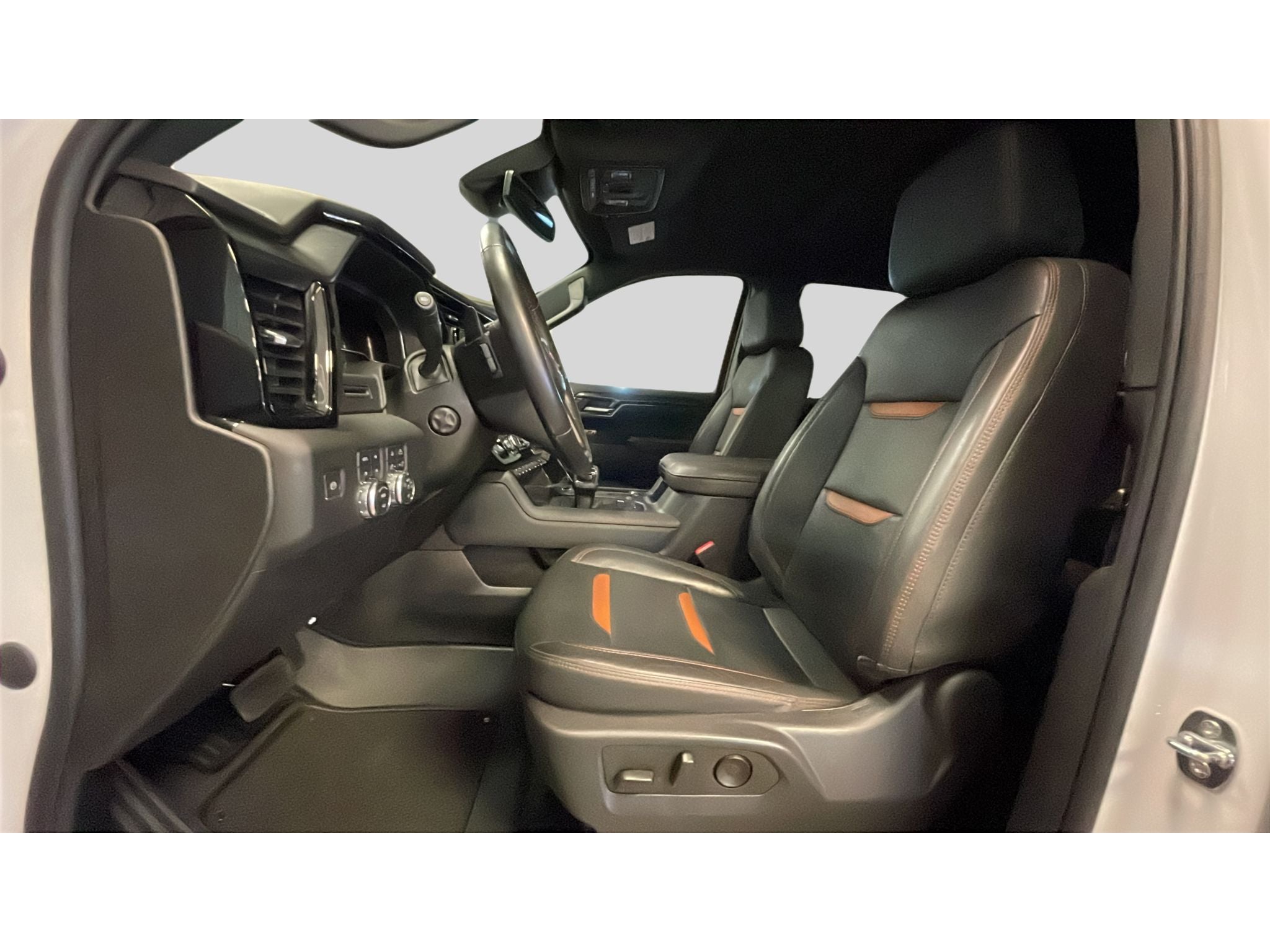 2023 GMC Sierra AT4