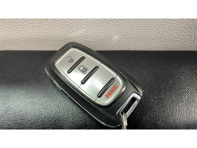 2020 Chrysler Voyager LX